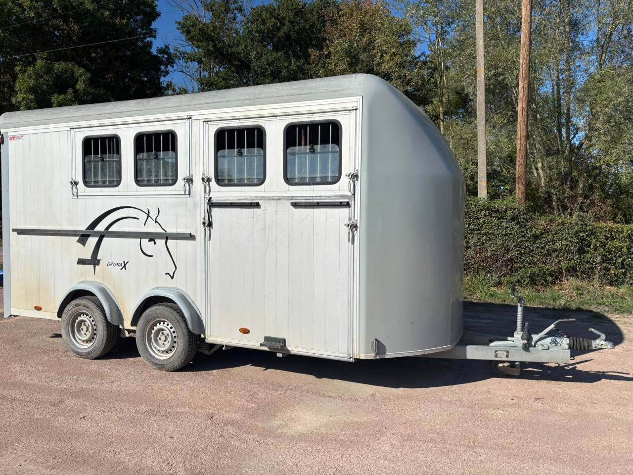 VAN 4 PLACES CHEVAL LIBERTE