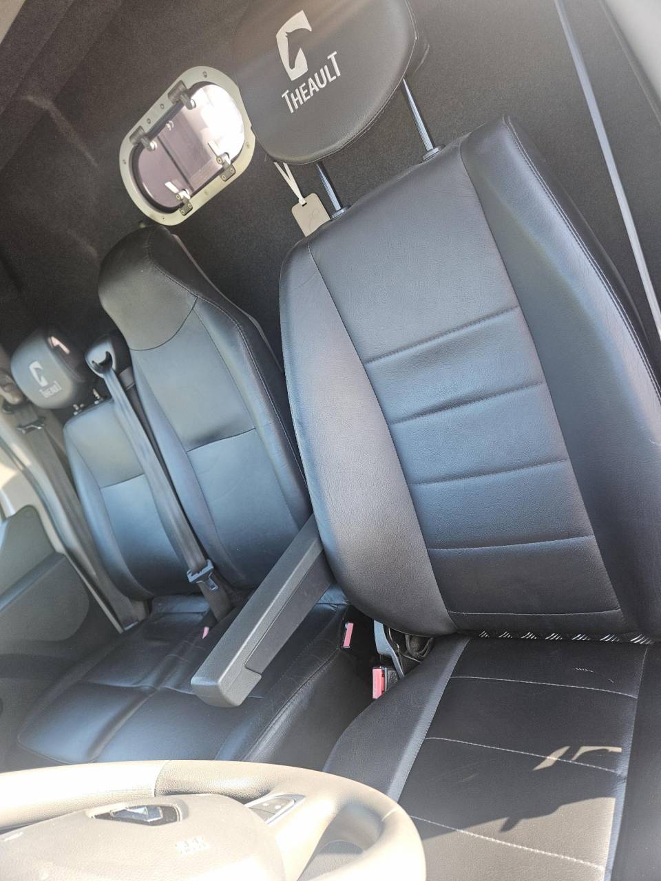 Camionnette chevaux THEAULT SWITCH - Etat impeccable !