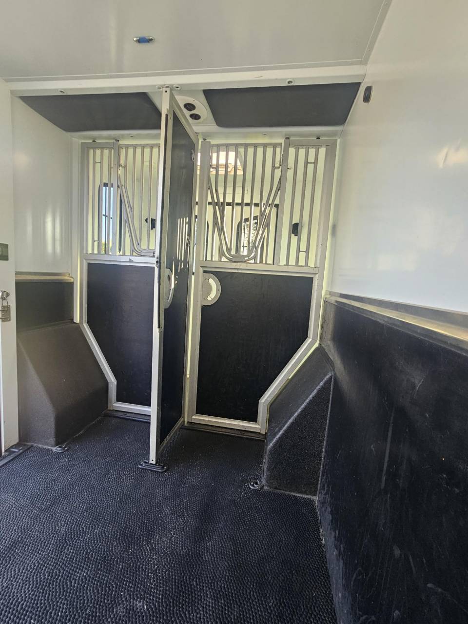 Camionnette chevaux THEAULT SWITCH - Etat impeccable !