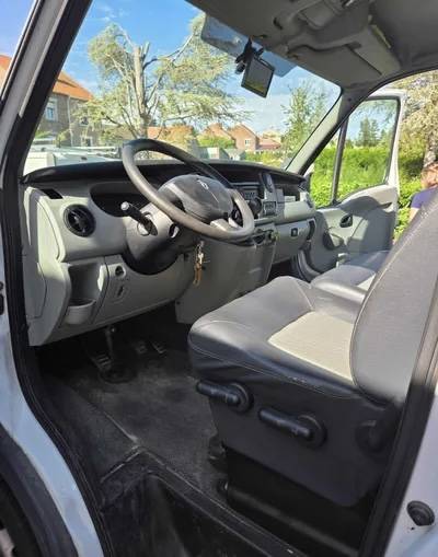CAMION CHEVAUX RENAULT MASTER