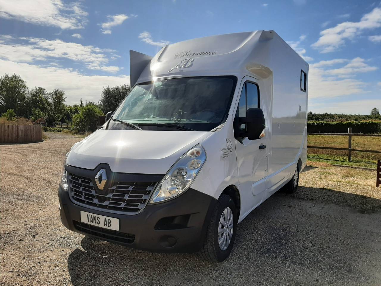 Renault Master - transport chevaux