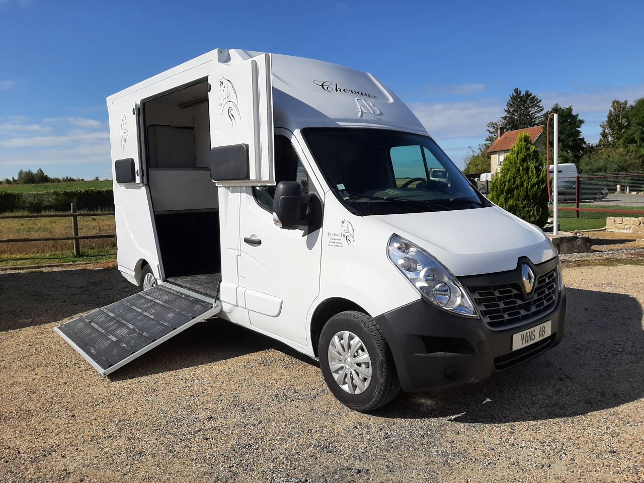 Renault Master - transport chevaux