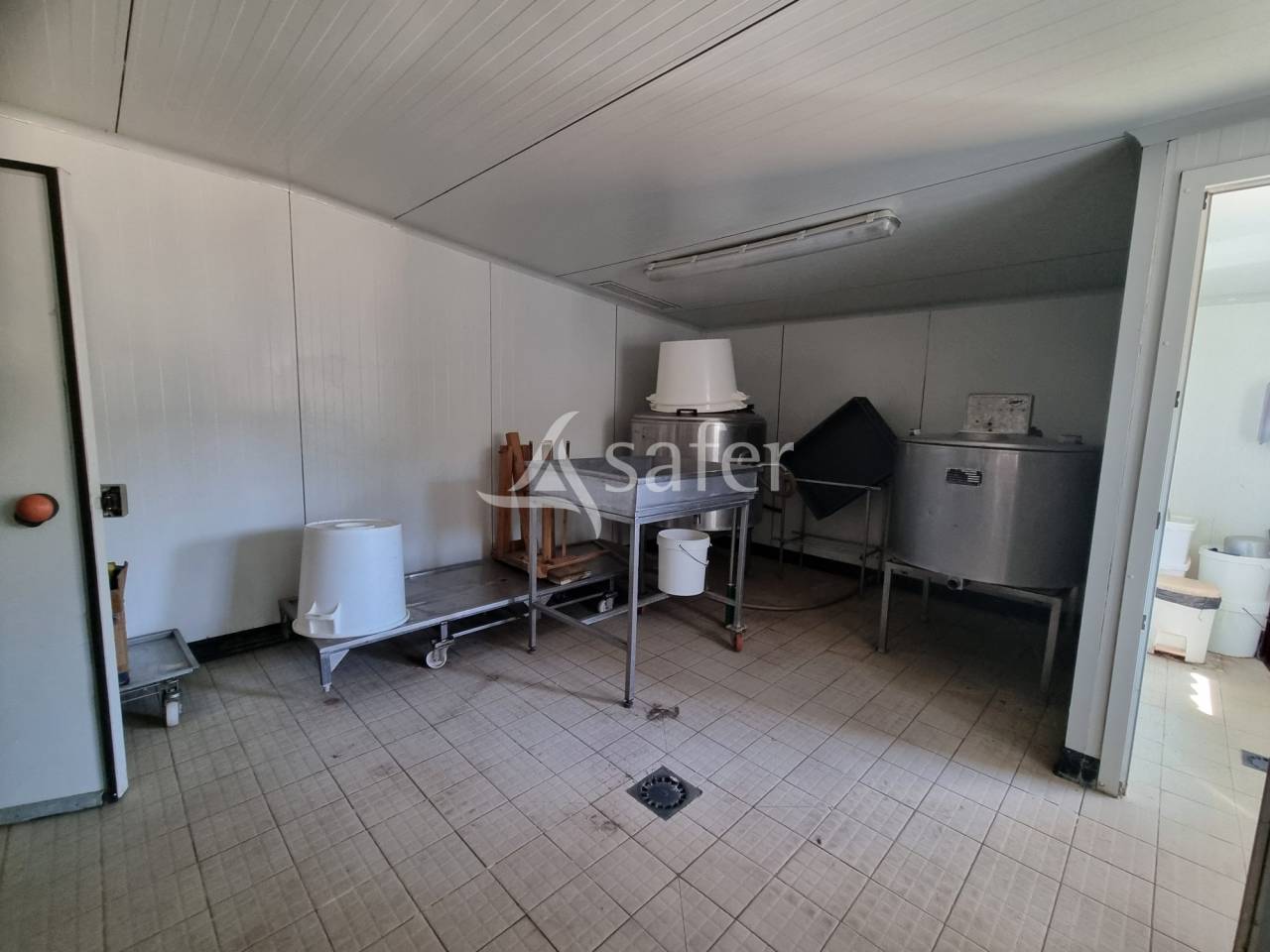 Ouest du Lot, Exploitation fromag&egrave;re en bio 15 ha