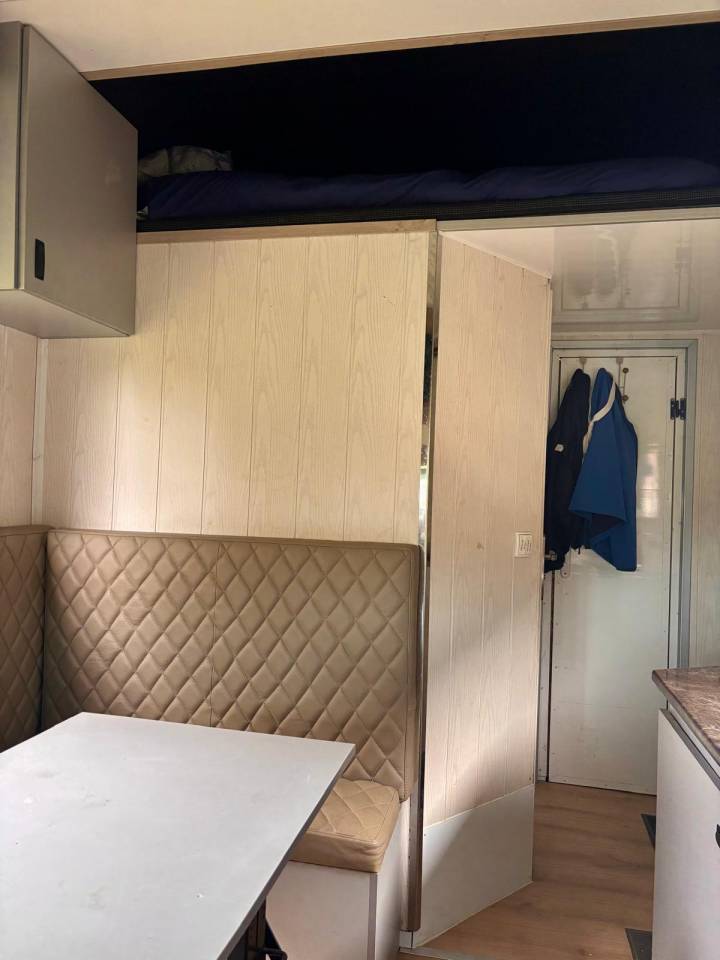 Camion Renault MIDLUM 5 places + home car