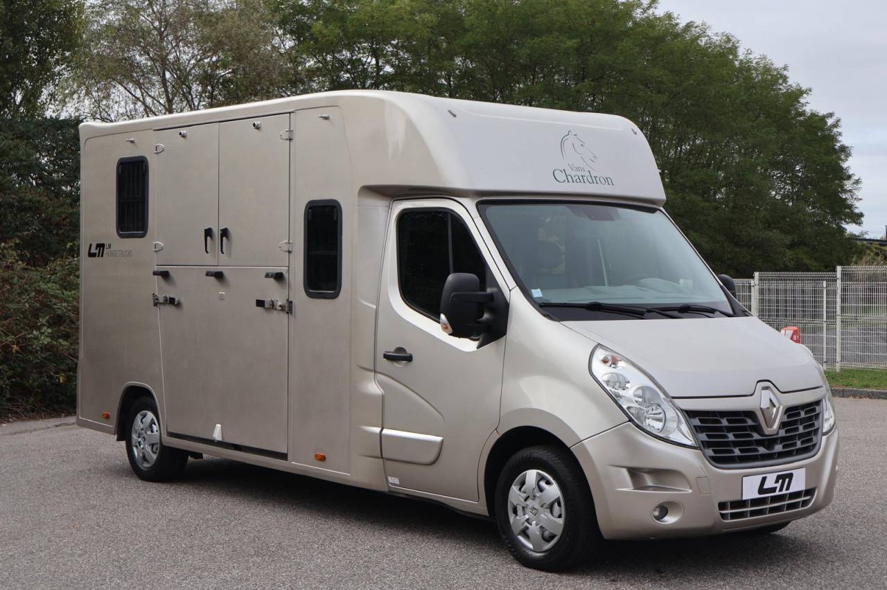 LOCATION CAMION VL CHEVAUX