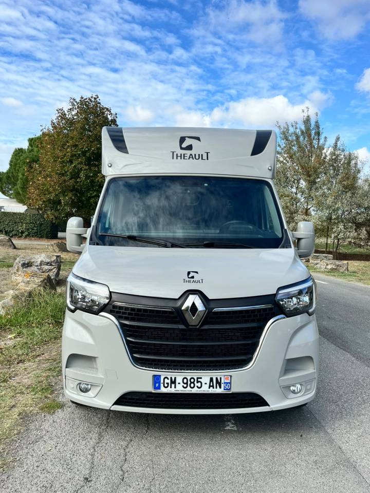 Camion Chevaux Th&eacute;ault Proton 5L &ndash; Configuration SWITCH