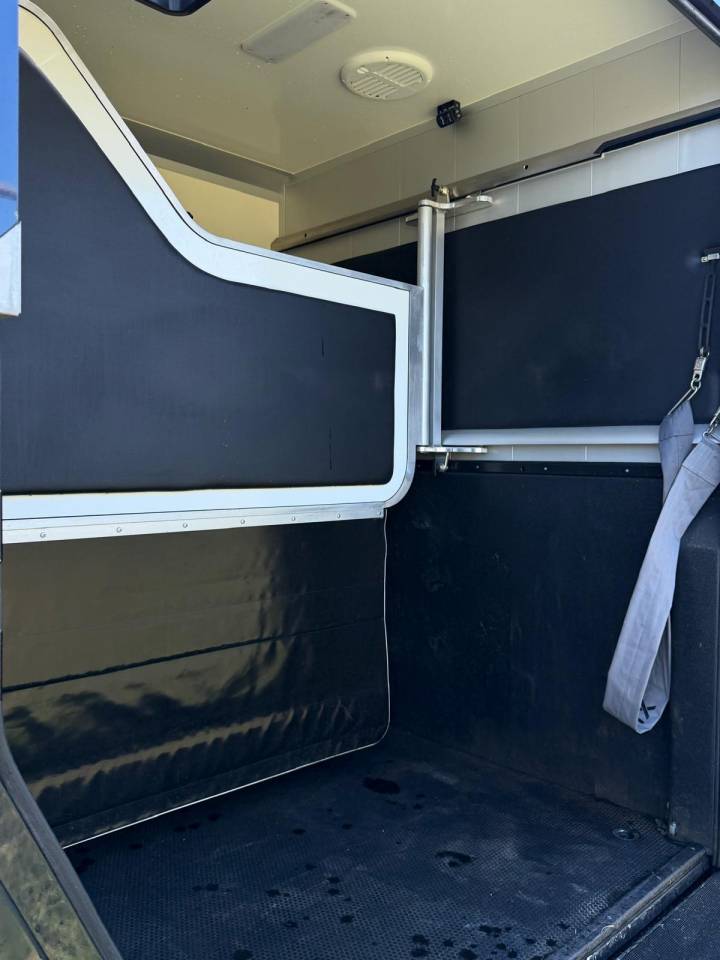 VL STX 1&egrave;re main Renault Master 5P 165 chevaux Premium 