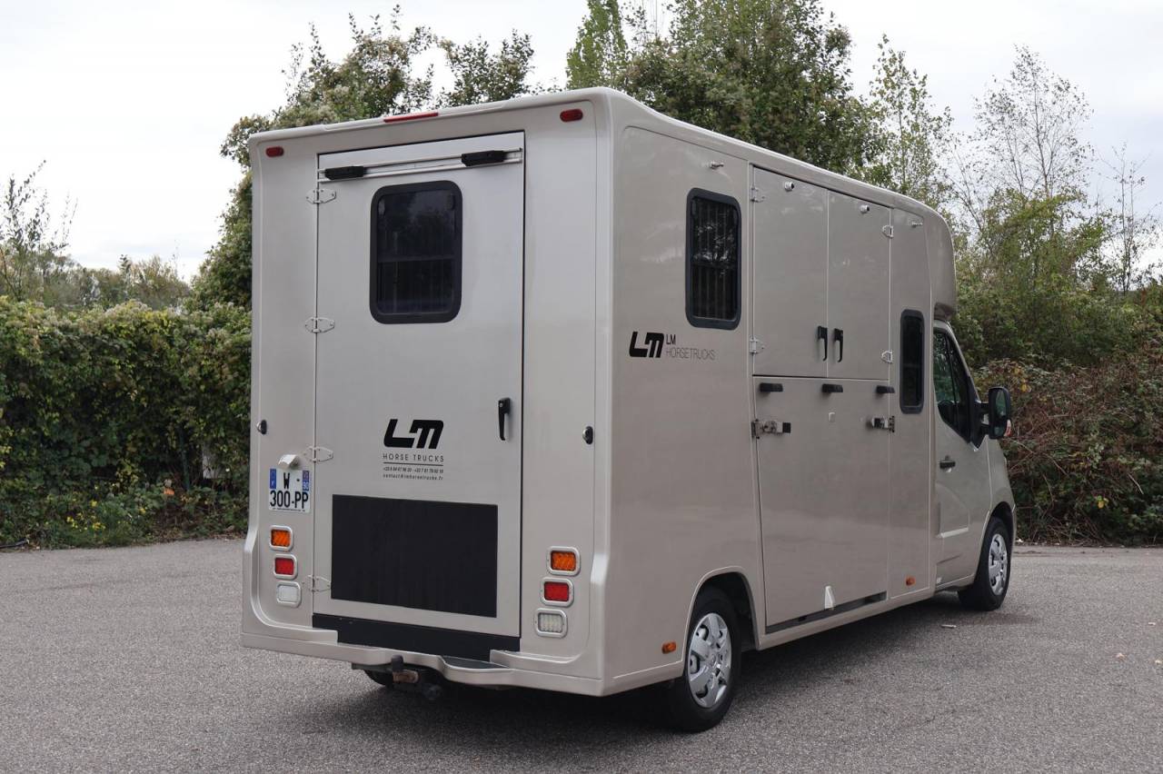 VL CHARDRON  RENAULT MASTER 5P BOITE AUTO 150CH