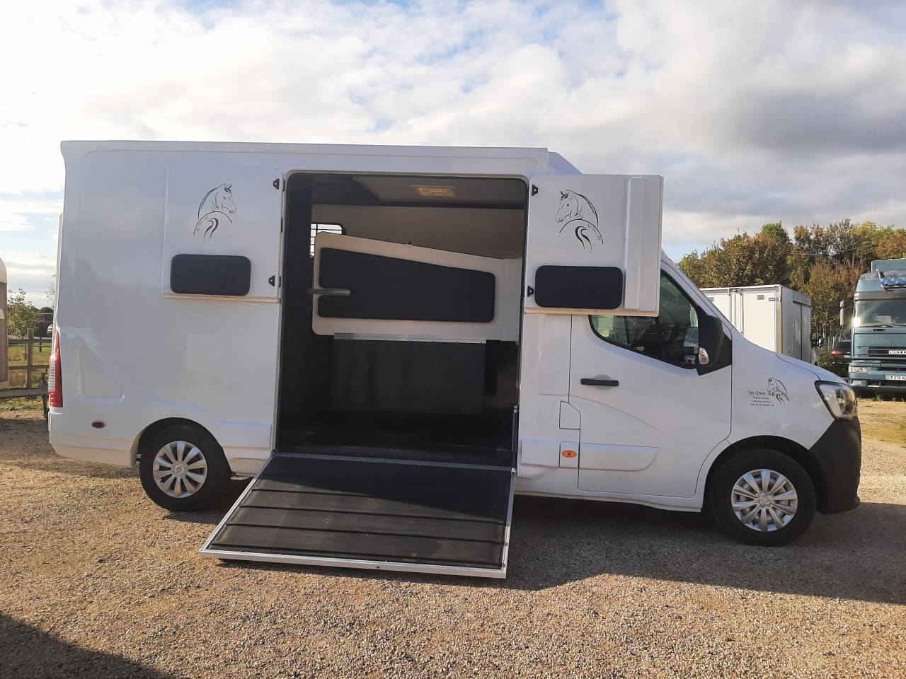Renault Master Stall