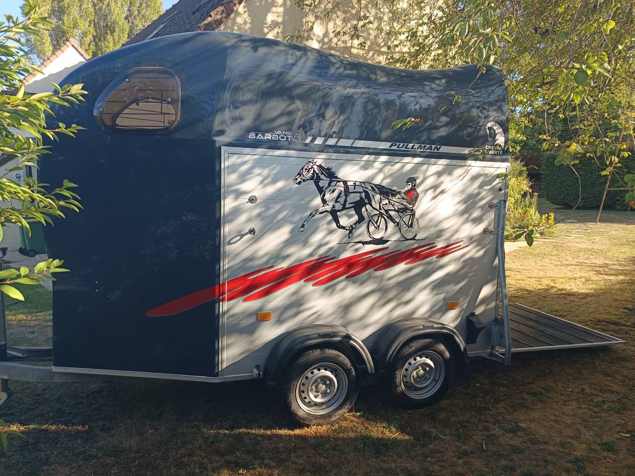 Van 1,5 chevaux Cheval Libert&eacute; Gold One Aluline