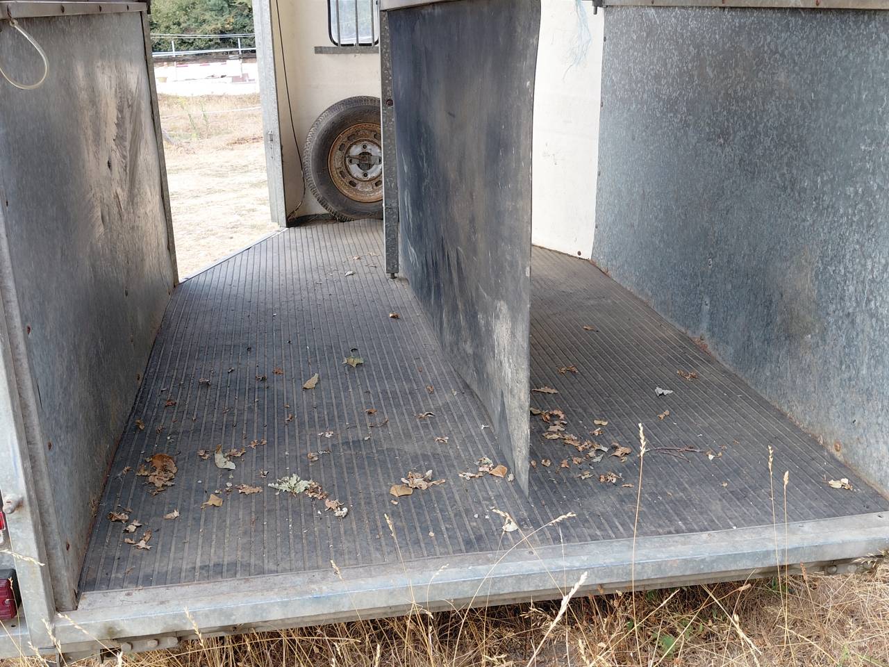 Provan Fautras 2 chevaux vraiment pr&ecirc;t &agrave; rouler
