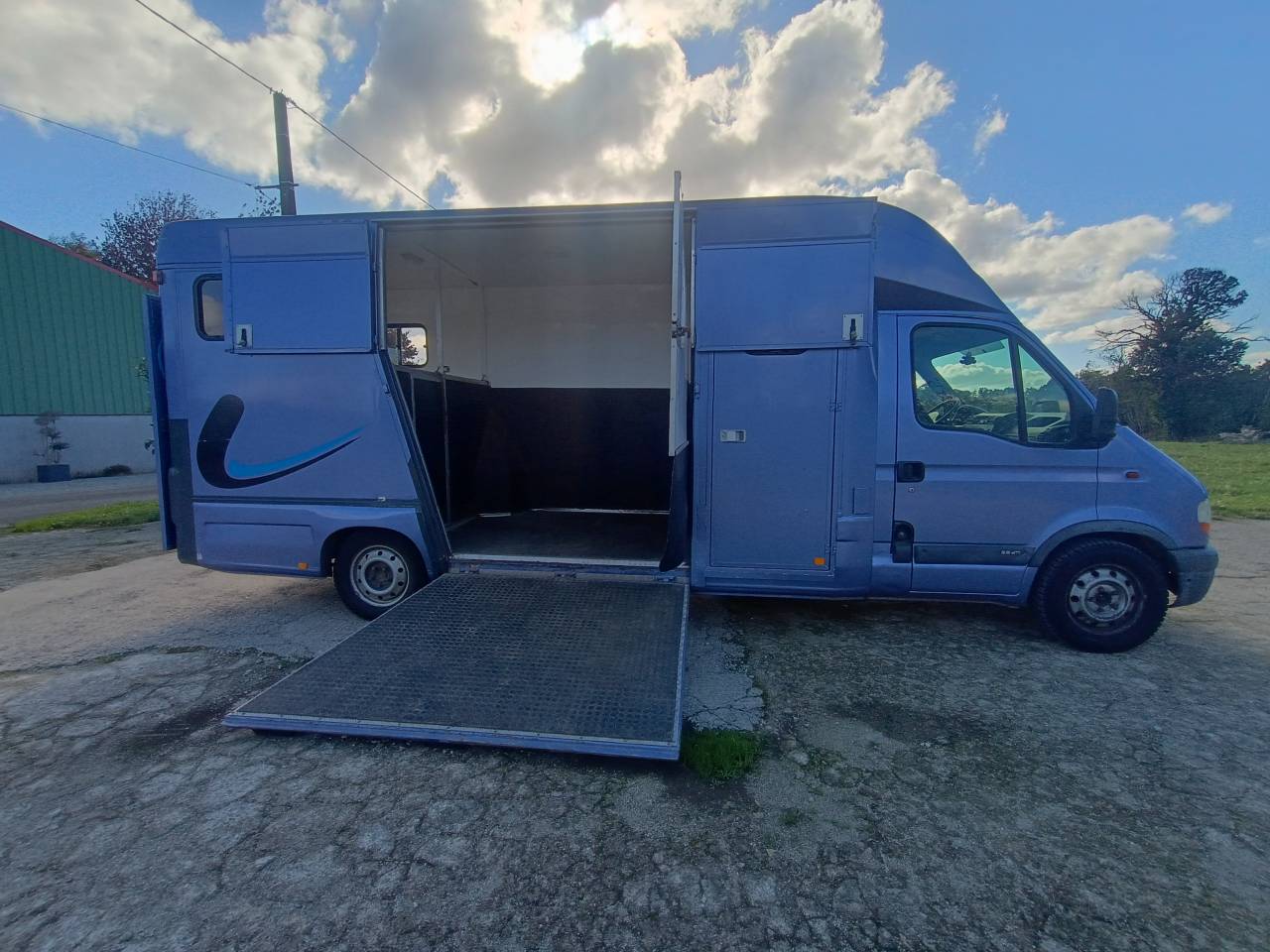 &Agrave; vendre - Renault Master 2.8 dTi - Camion VL 2 chevaux