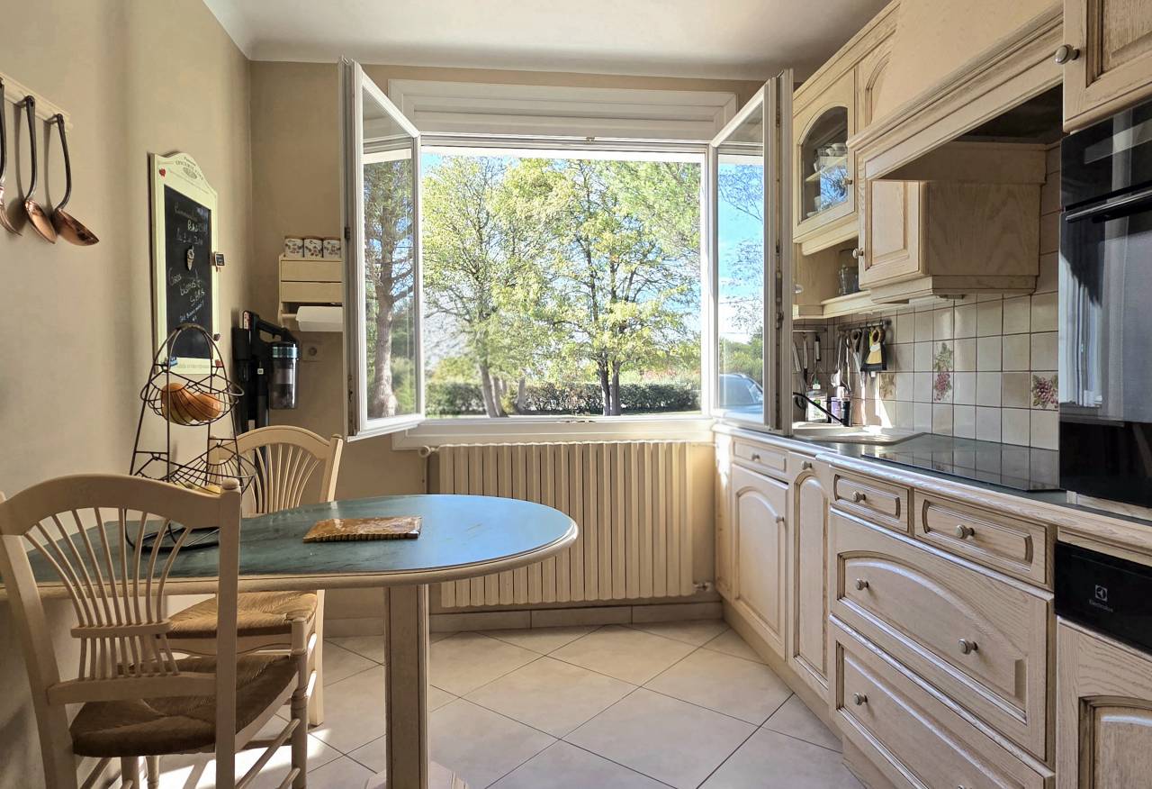 Maison et prairie de 3 ha (Saint Michel Chef Chef)