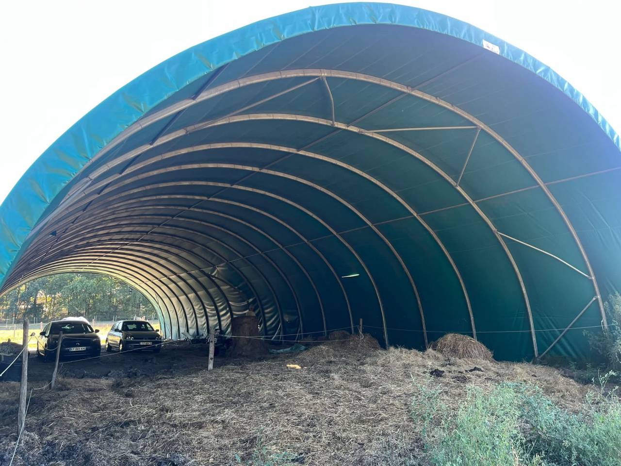 Tunnel de stockage et abri
