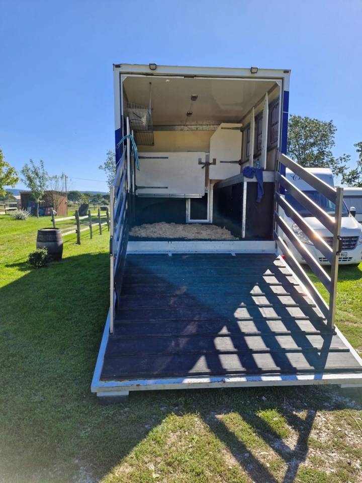 Camion 4 places + home car 