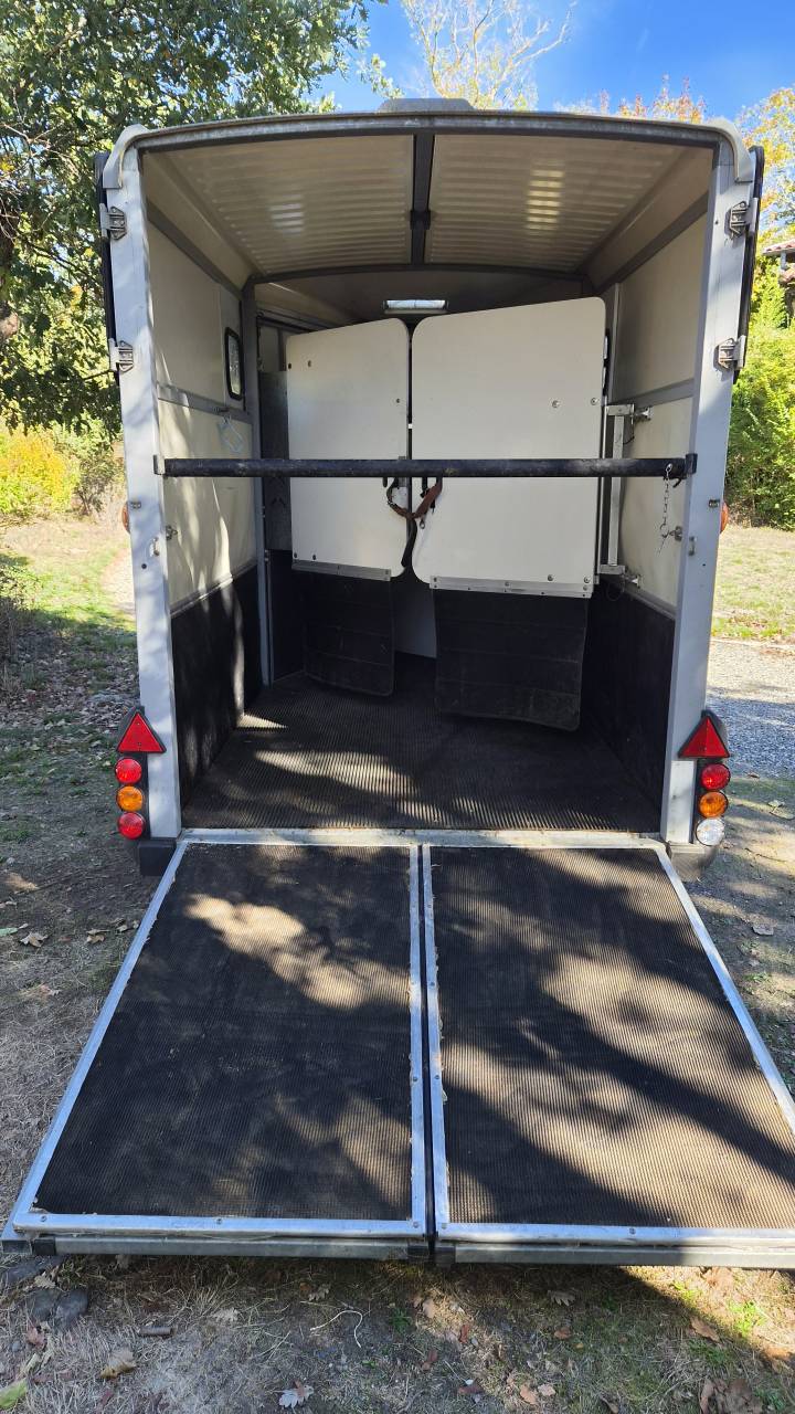 Ifor Williams hb511 oblique