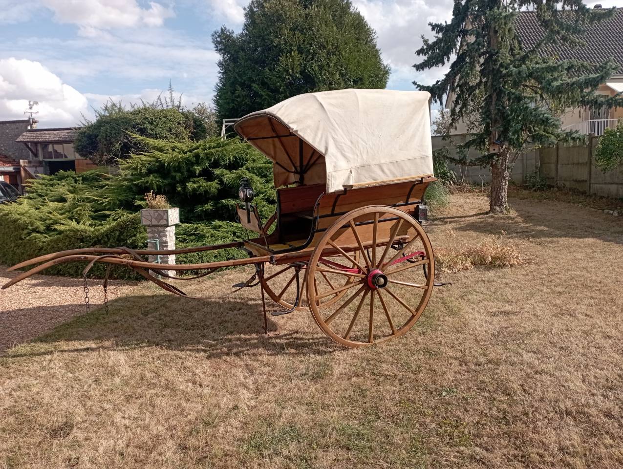 Cal&egrave;che en bon &eacute;tat 