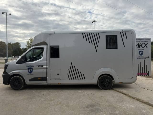 Vds Camion VL chevaux Renaul Master AKX 