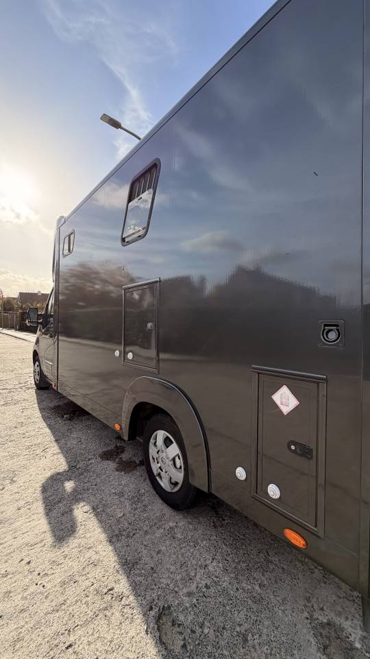 Bloomfields Eventer Compact 3.5T / Renault Master 3