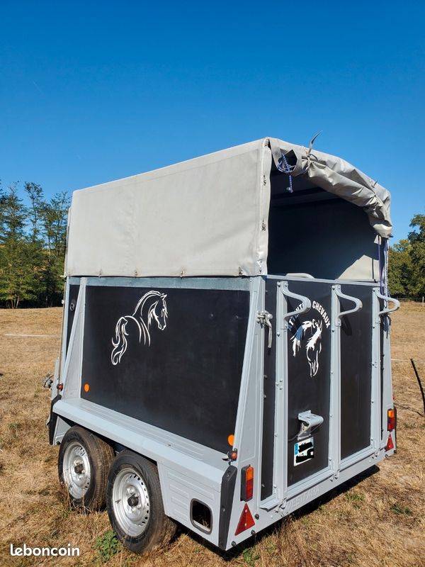 Van 2 places chevaux