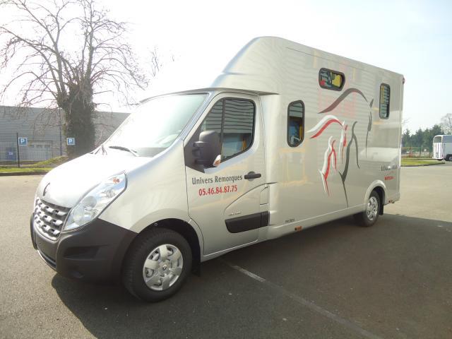 LOCATION CAMION CHEVAUX "PROTEO HARAS" 5 PLACES