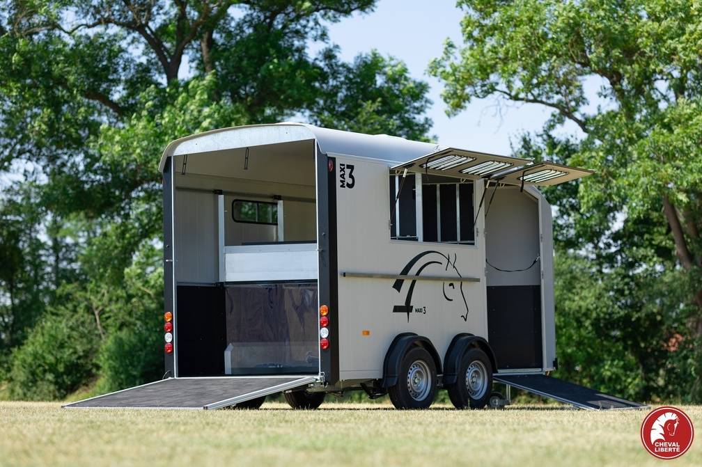  VAN CHEVAL LIBERTE MAXI 3 - 3 PLACES 