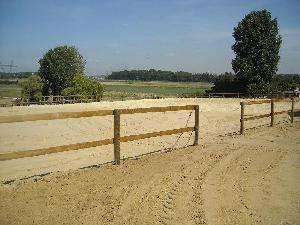 PENSION CHEVAUX ECURIE DE PROPRIETAIRES (ESSONNE 91)