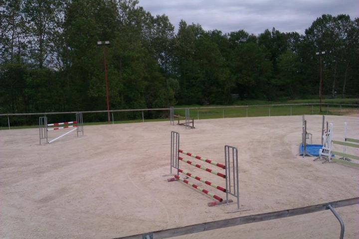 Ecurie privée 40 min de Lyon - cadre exceptionnel