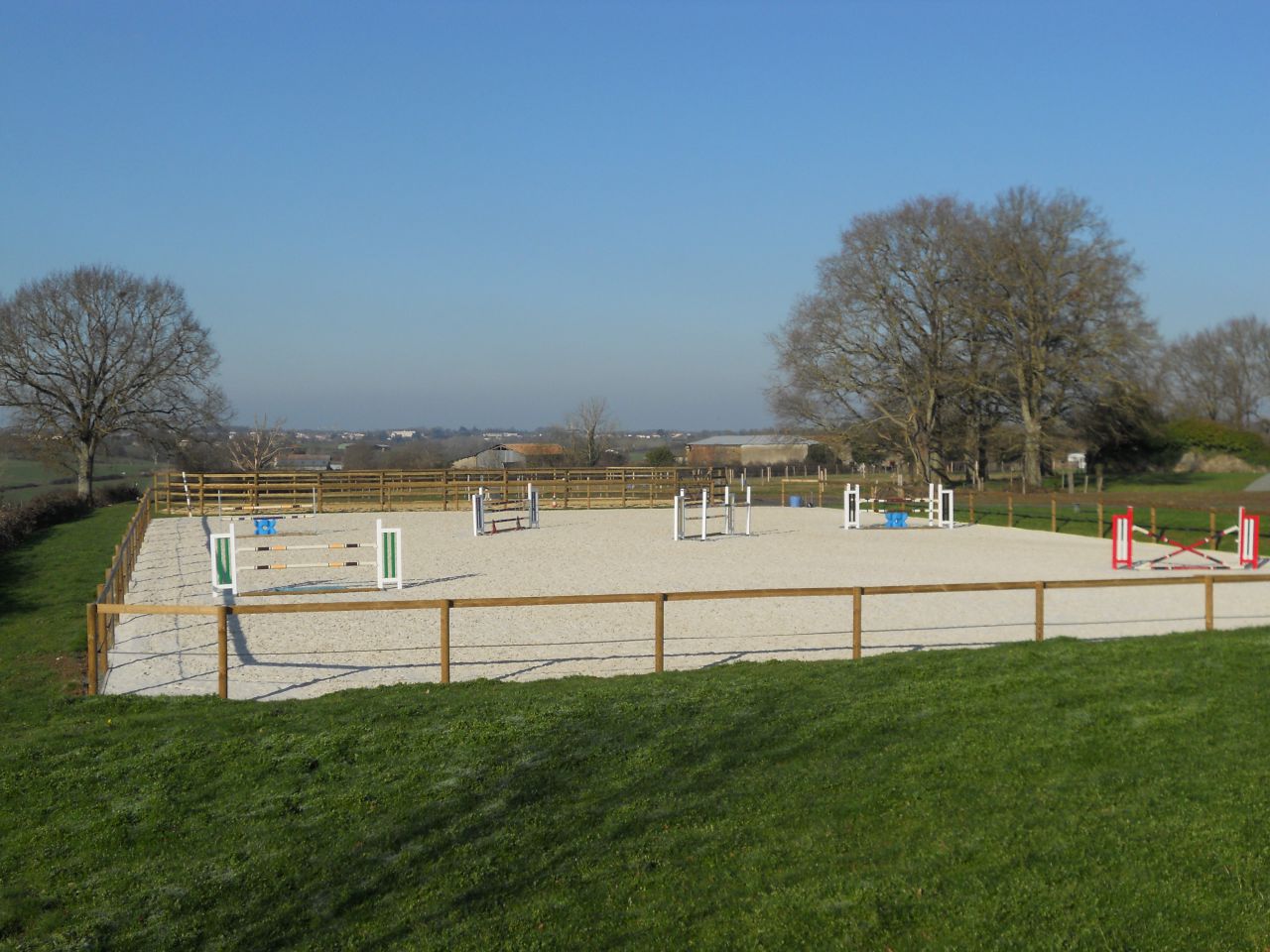 ACTIVIT&Eacute;S DE PENSION, ENSEIGNEMENT, COMPETITIONS