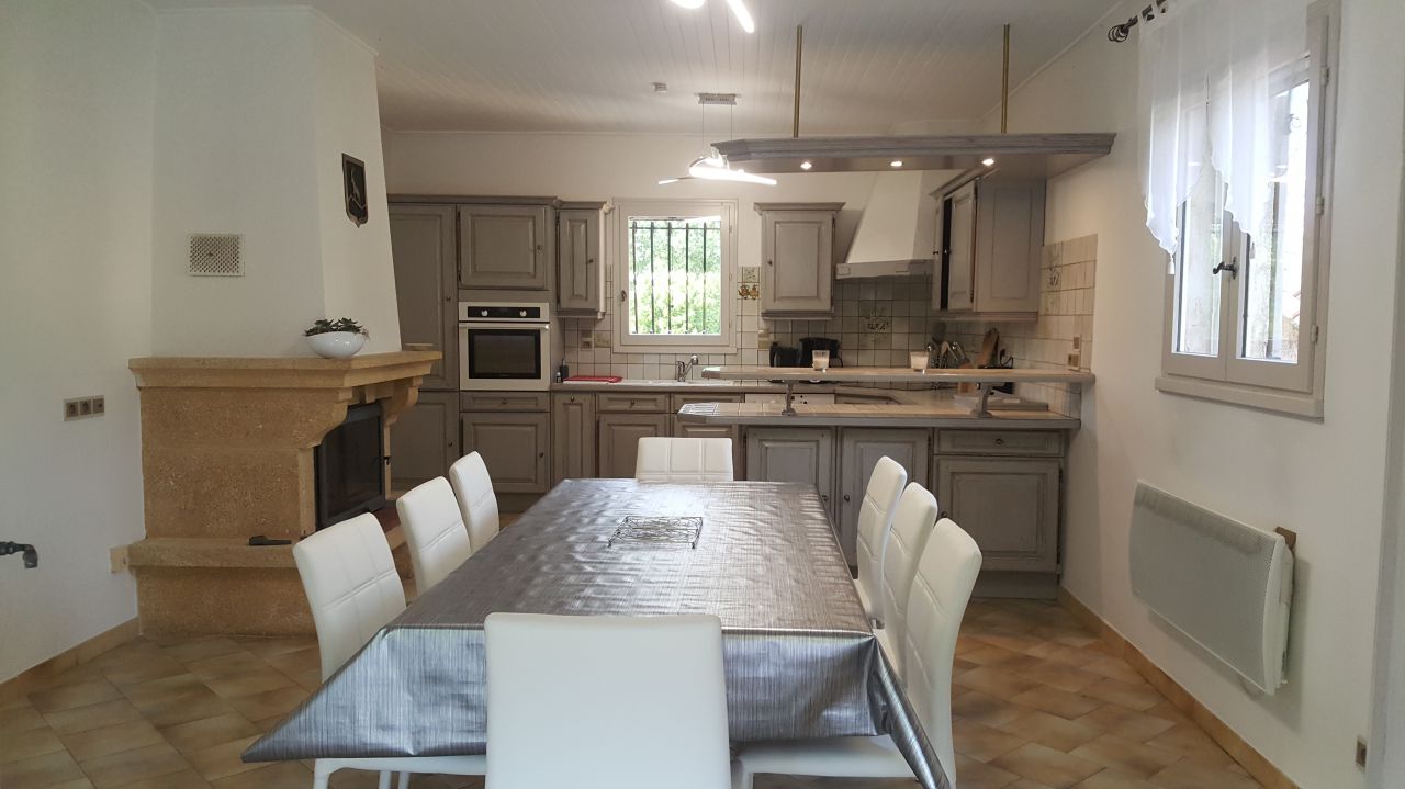 Gîte équestre 130m2 8 personnes au cœur du Lubéron