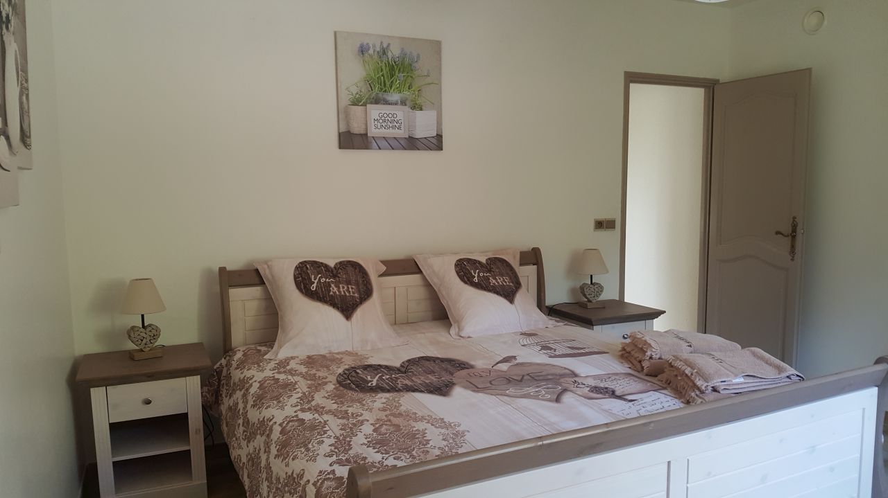 Gîte équestre 130m2 8 personnes au cœur du Lubéron