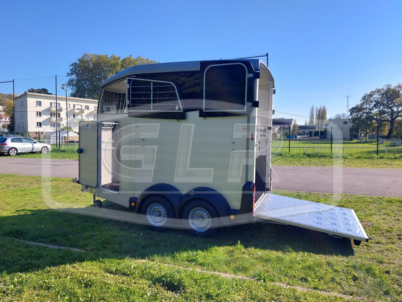 VAN IFOR WILLIAMS NEUF  – HBX 506 –  2 PLACES 