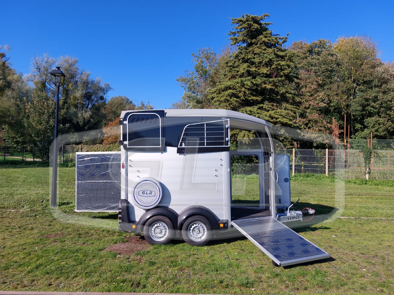 VAN IFOR WILLIAMS NEUF  – HBX 506 –  2 PLACES 