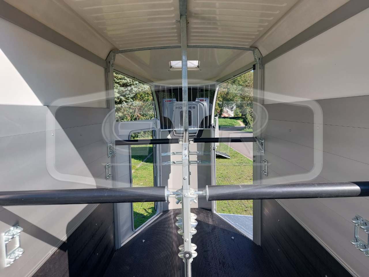 VAN IFOR WILLIAMS NEUF  – HBX 506 –  2 PLACES 