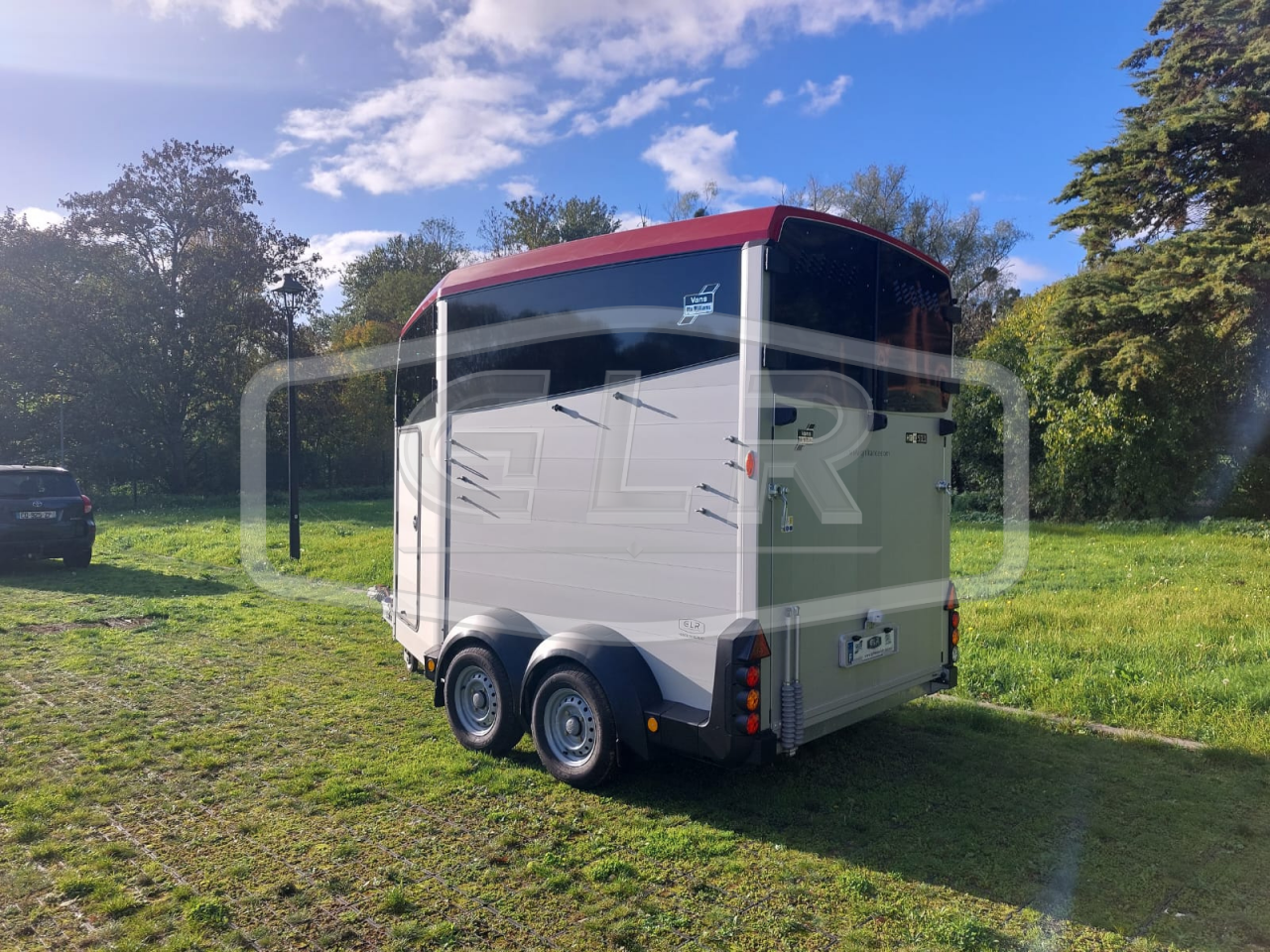 VAN IFOR WILLIAMS NEUF  – HBX 511 –  2 PLACES GRAND CHEVAUX