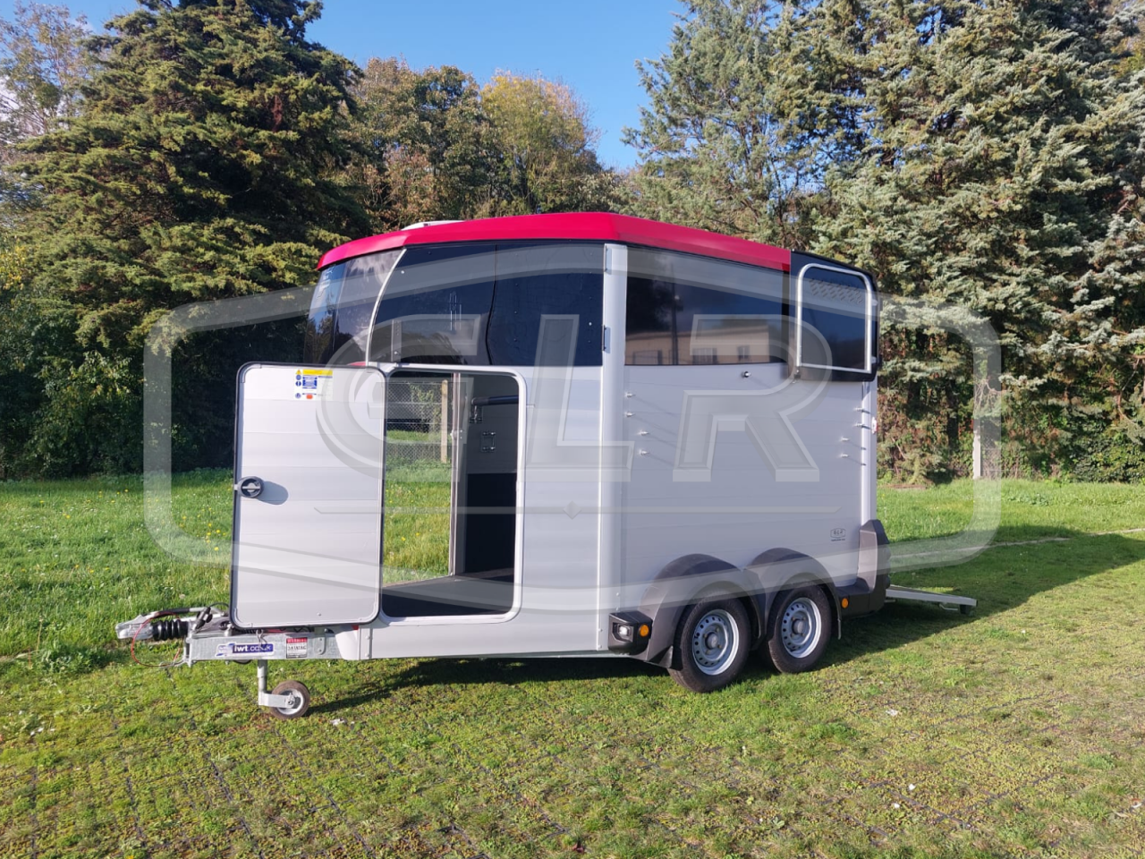 VAN IFOR WILLIAMS NEUF  – HBX 511 –  2 PLACES GRAND CHEVAUX