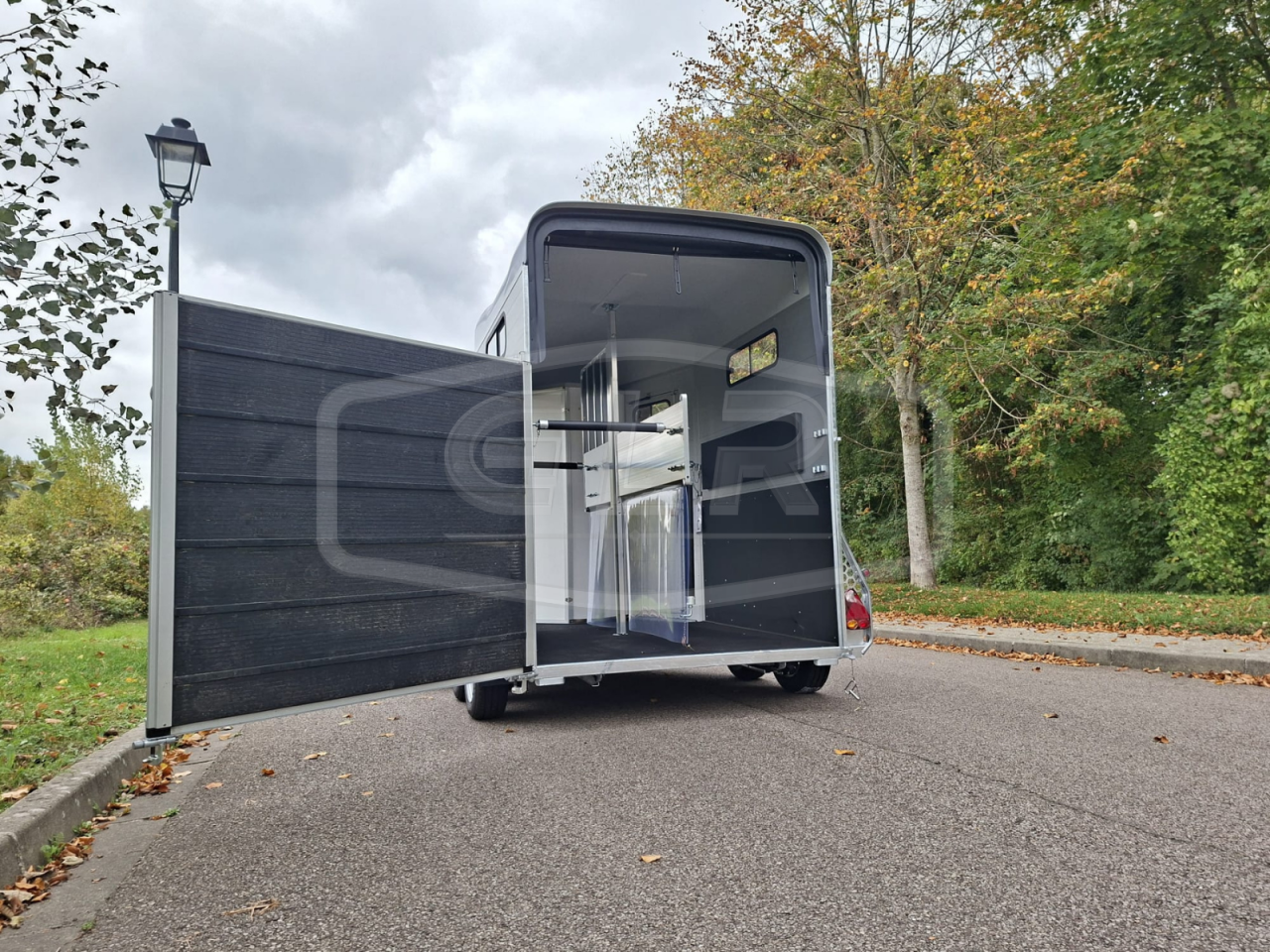 OFFRE EDITION 30 ANS – VAN CHEVAL LIBERTE NEUF – TOURING COUNTRY LUXE SELLERIE 