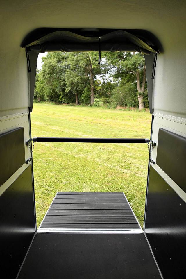 DESTOCKAGE VAN CHEVAL LIBERTE NEUF – GOLD ONE ALULINE – 1.5 PLACES - PULLMAN 2