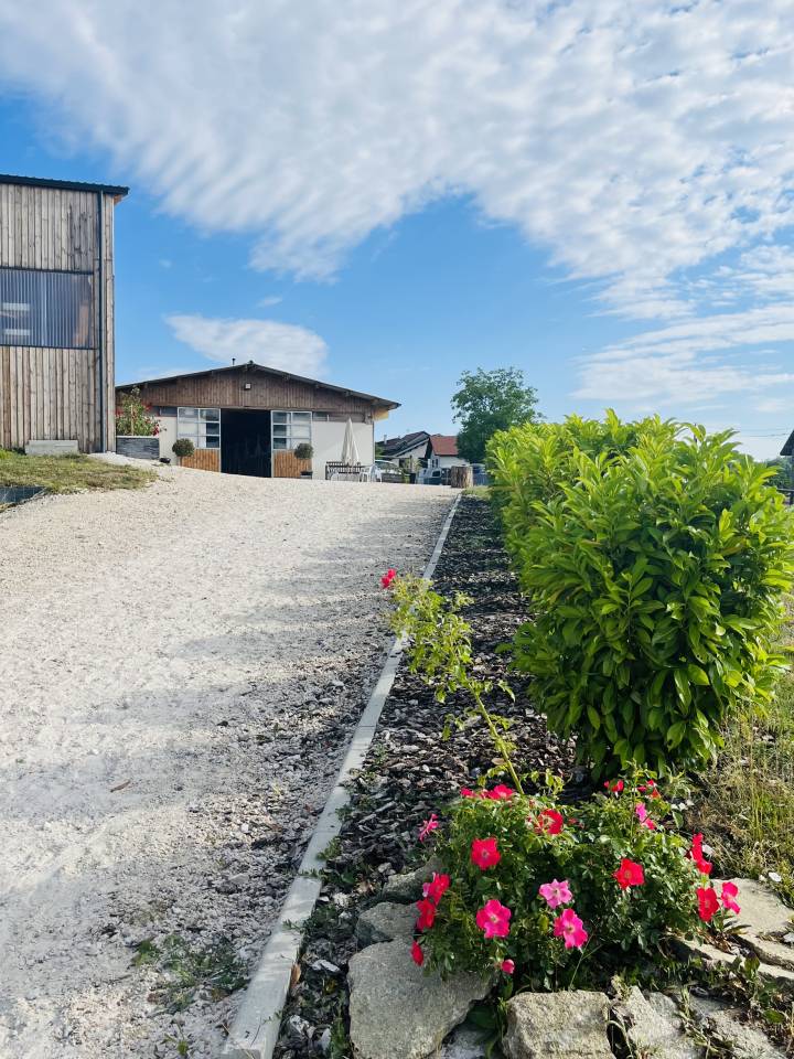 &Eacute;curies de propri&eacute;taires &agrave; Bassy haute savoie