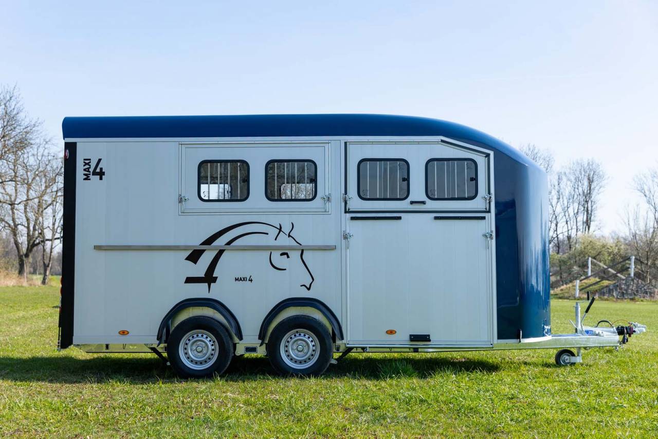 VAN CHEVAL LIBERTE NEUF – MAXI 4 - DIAGONAL / OBLIQUE – 4 PLACES