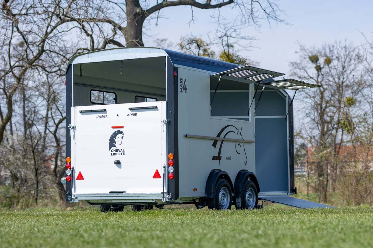 VAN CHEVAL LIBERTE NEUF – MAXI 4 - DIAGONAL / OBLIQUE – 4 PLACES