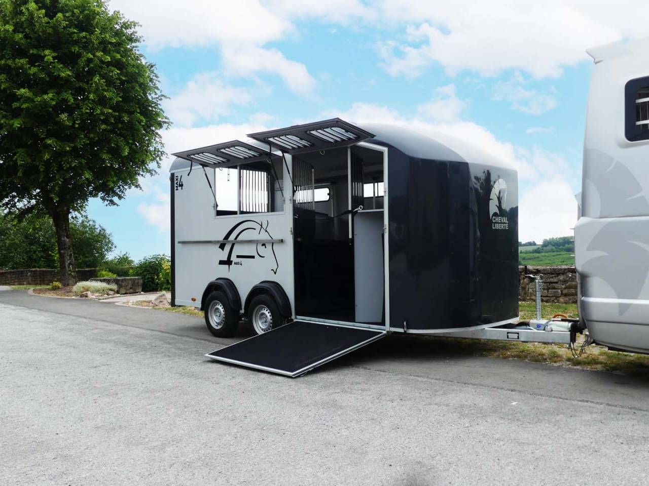 VAN CHEVAL LIBERTE NEUF – MAXI 4 - DIAGONAL / OBLIQUE – 4 PLACES