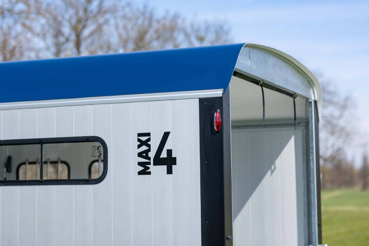 VAN CHEVAL LIBERTE NEUF – MAXI 4 - DIAGONAL / OBLIQUE – 4 PLACES