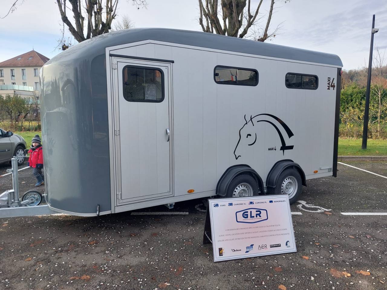 VAN CHEVAL LIBERTE NEUF – MAXI 4 - DIAGONAL / OBLIQUE – 4 PLACES