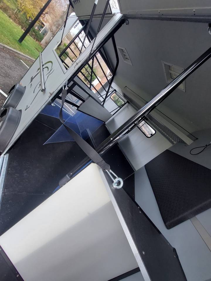 VAN CHEVAL LIBERTE NEUF – MAXI 4 - DIAGONAL / OBLIQUE – 4 PLACES