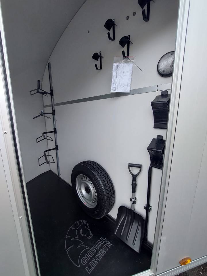 VAN CHEVAL LIBERTE NEUF – MAXI 4 - DIAGONAL / OBLIQUE – 4 PLACES