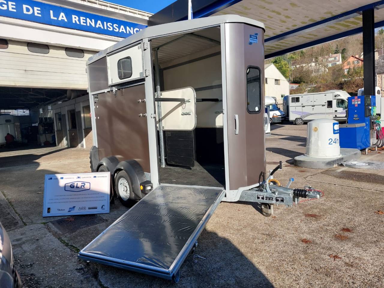 Location van 2 places