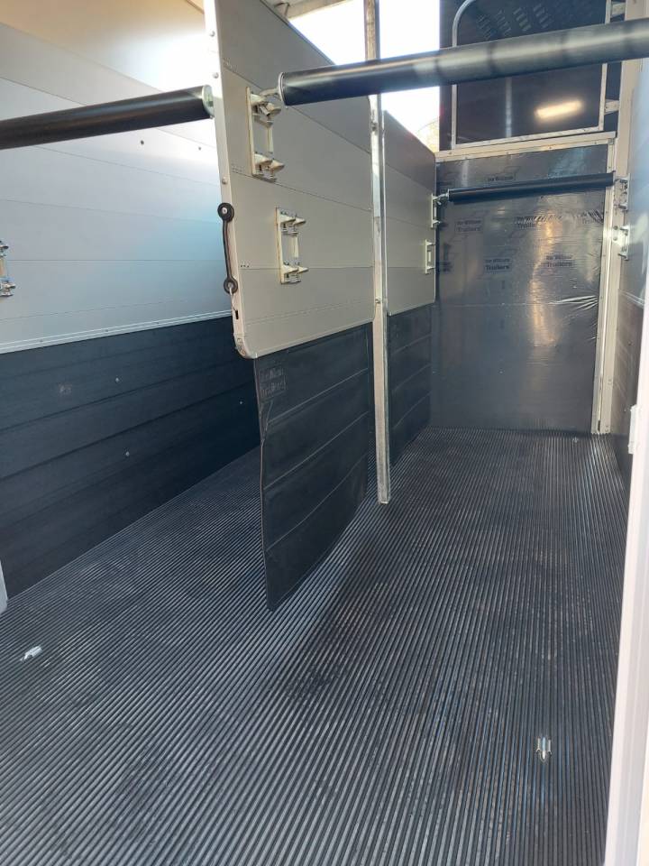 Location van 2 places