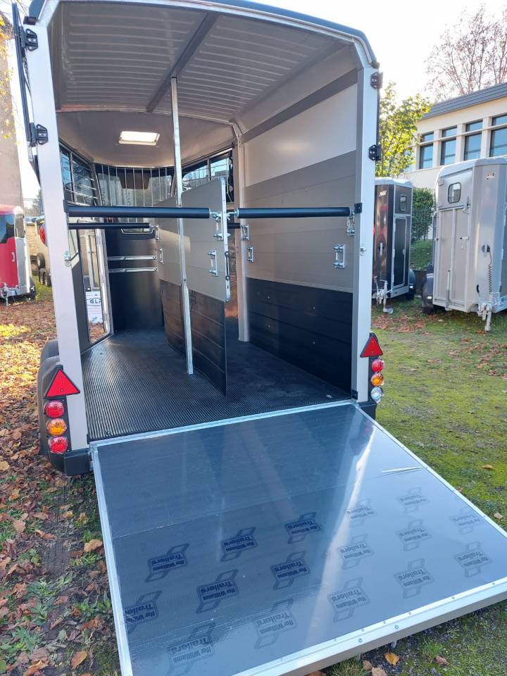 Location van 2 places