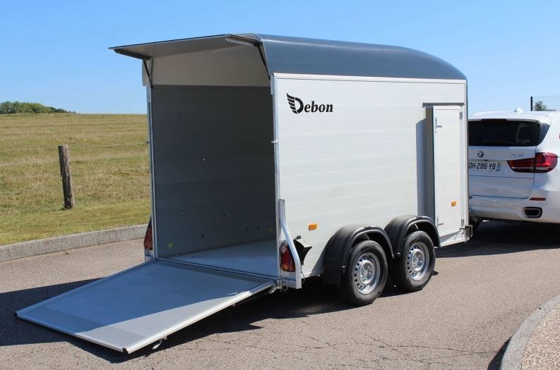 FOURGON - ROADSTER 500 DEBON – NEUVE - 1100 à 2600KG 